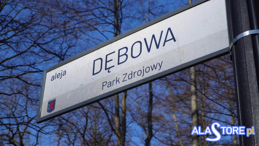 alejki w parku zdrojowym w świnoujściu